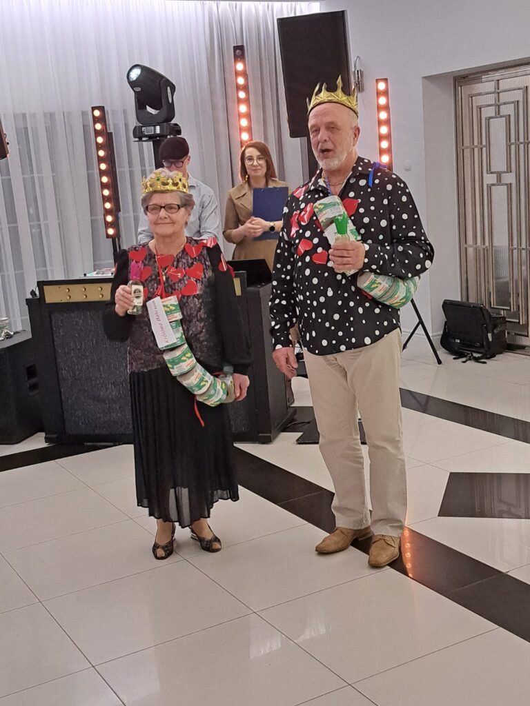 Na zdjęciu król i królowa balu